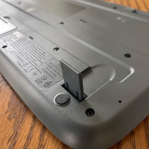 Logitech MK320 Wireless Keyboard - Picture 5 of 5